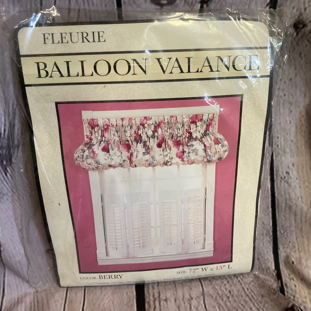 5/$20 Vintage‎ Fleurie Berry Balloon Valance 72x15 Large New in Package 80s 90s